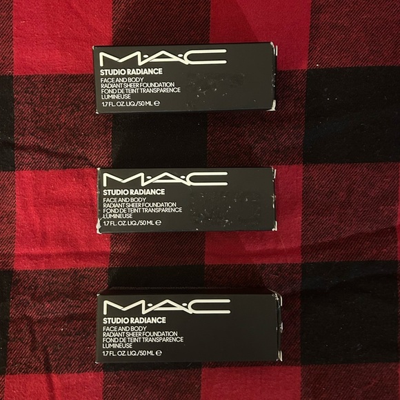 Mac sheer foundation new - Picture 1 of 2